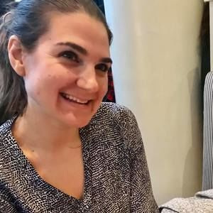 Meet your Posher, Alexis